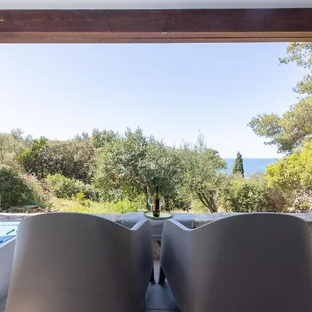 Pinus * Stari Grad (Hvar)