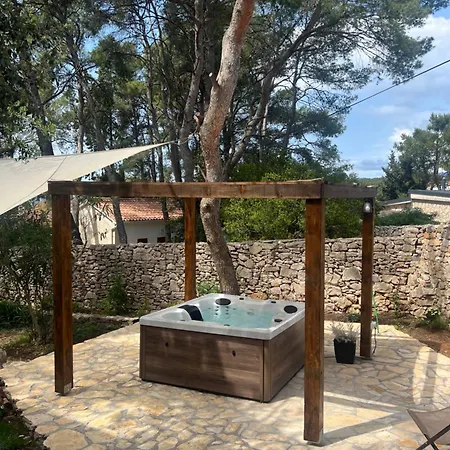 Loža Pinus *