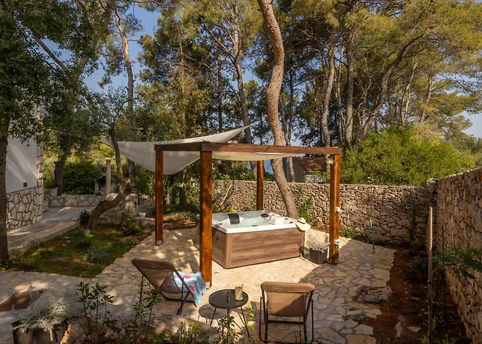 Pinus אכסניה *